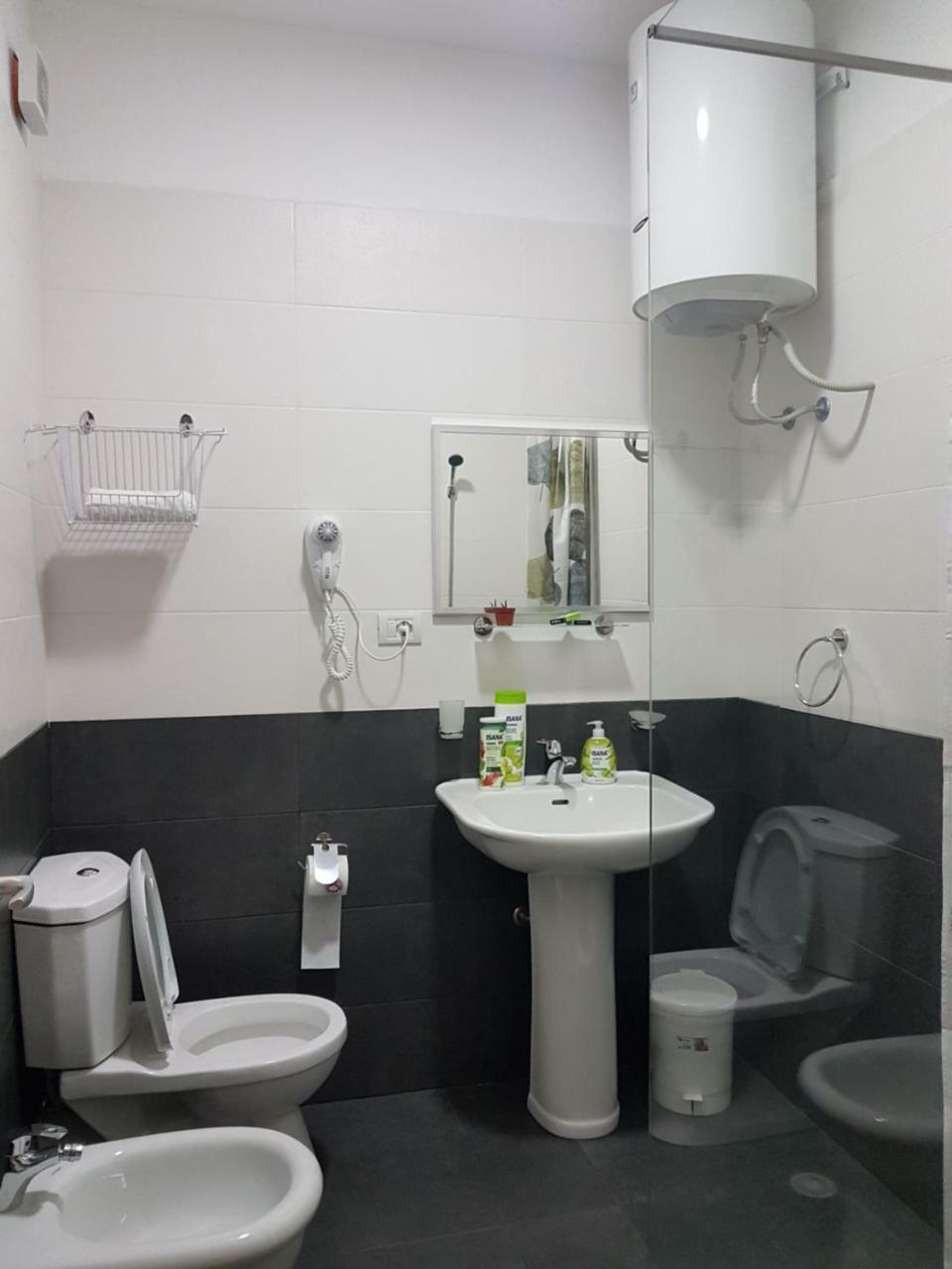 Bregu Green Apartments فلورا المظهر الخارجي الصورة